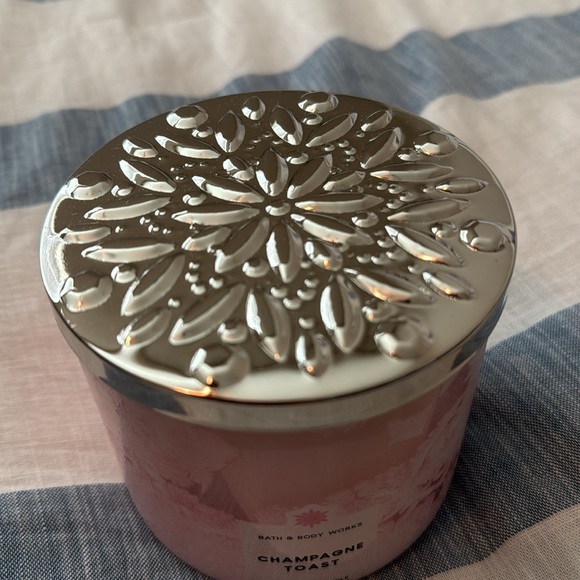 Champagne Toast Candle Bath and Body Works 3 Wick Jar 14.5 oz 411g - Picture 2 of 4